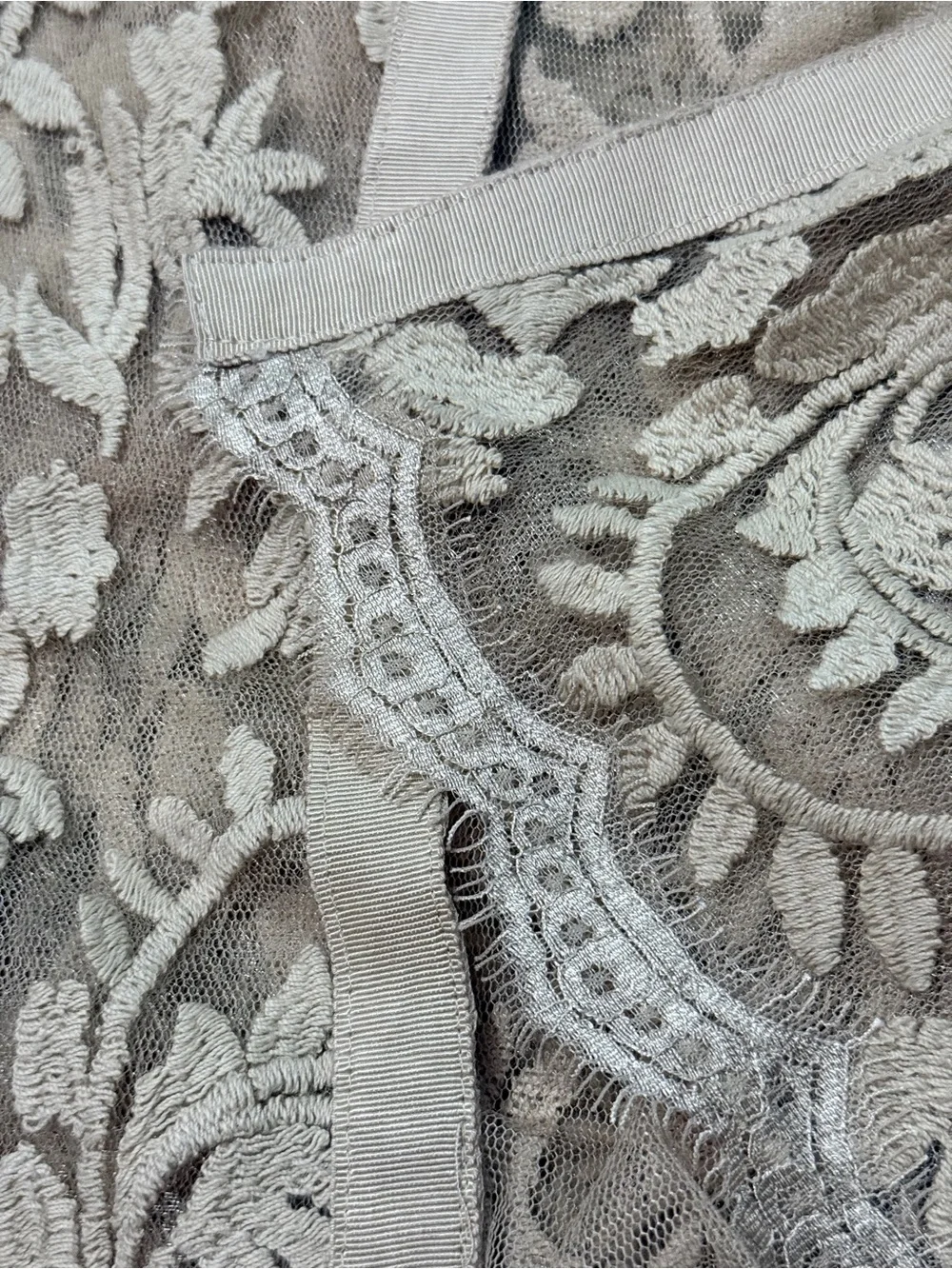 Adrianna Papell reference mannequin